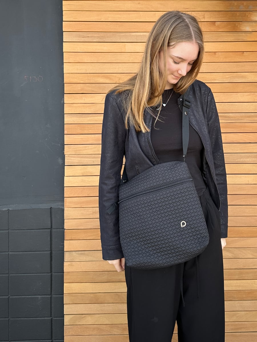 PINKIE Kleine Wickeltasche Small Black Comb-crossbody