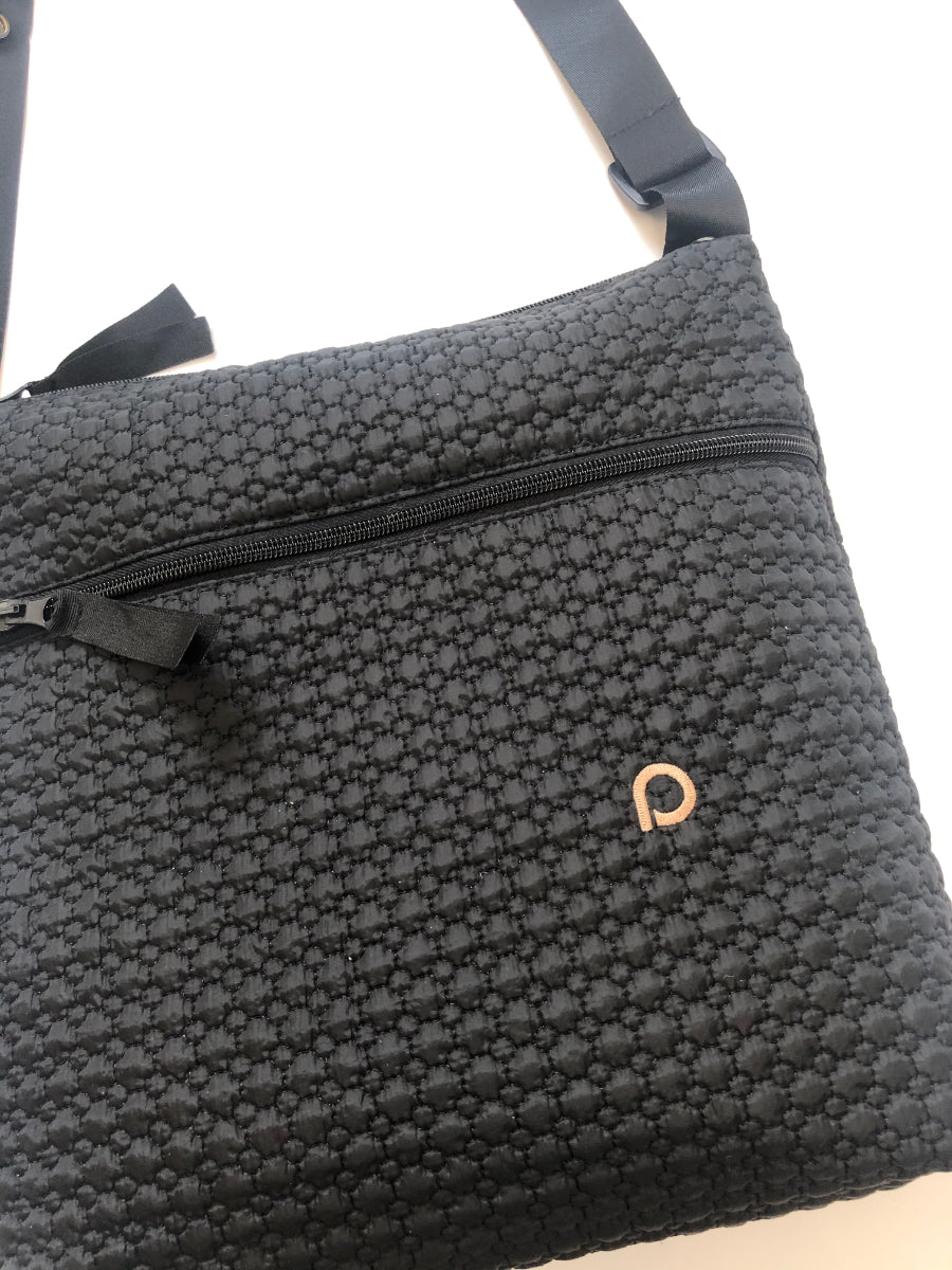 PINKIE Kleine Wickeltasche Small Black Comb-crossbody