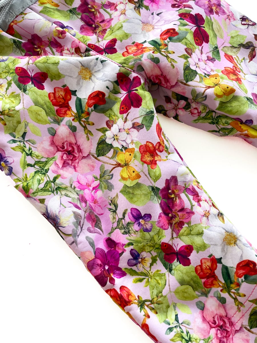 Softshell Hose Pinkie Flowers