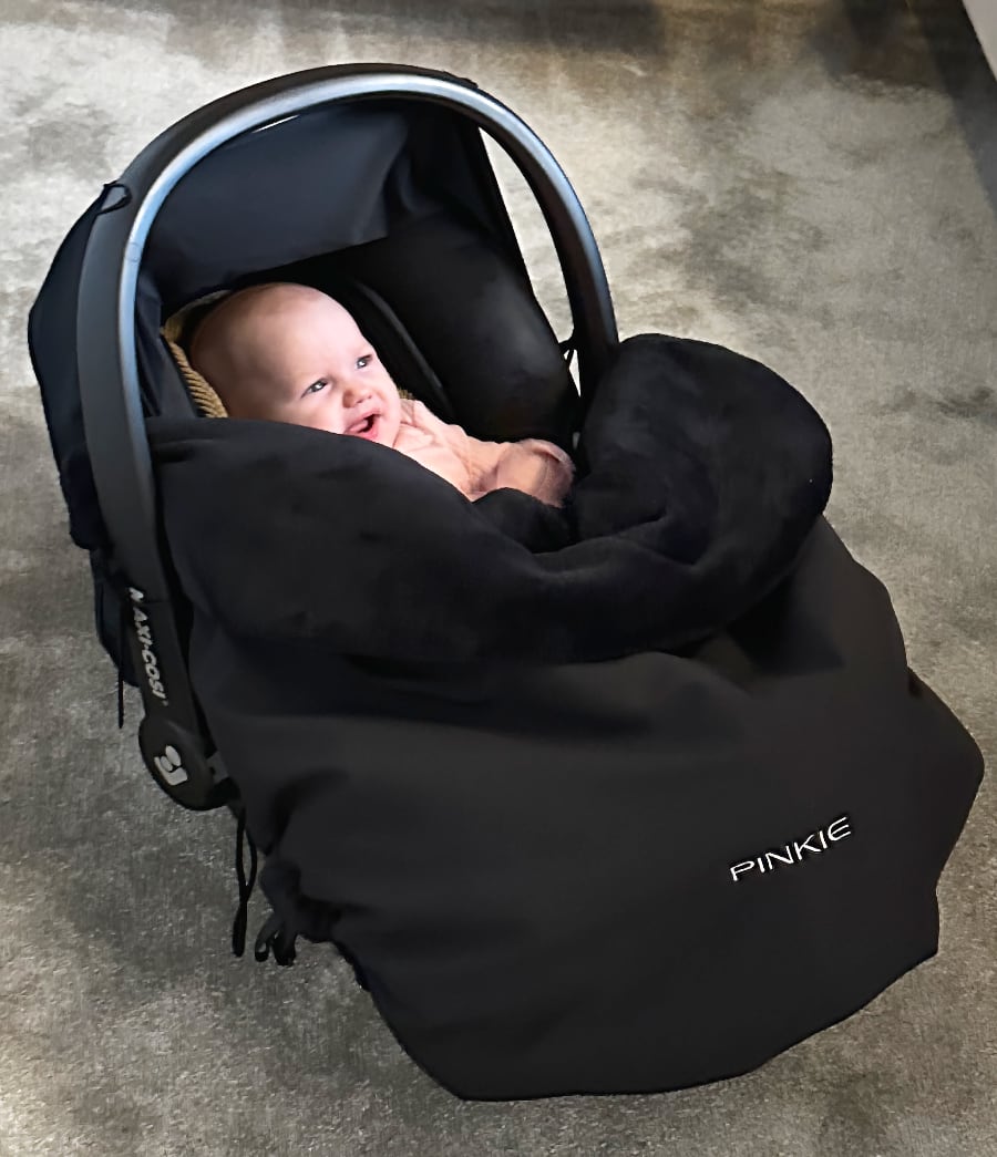 Warme zubindbare Decke Pinkie Softshell Black