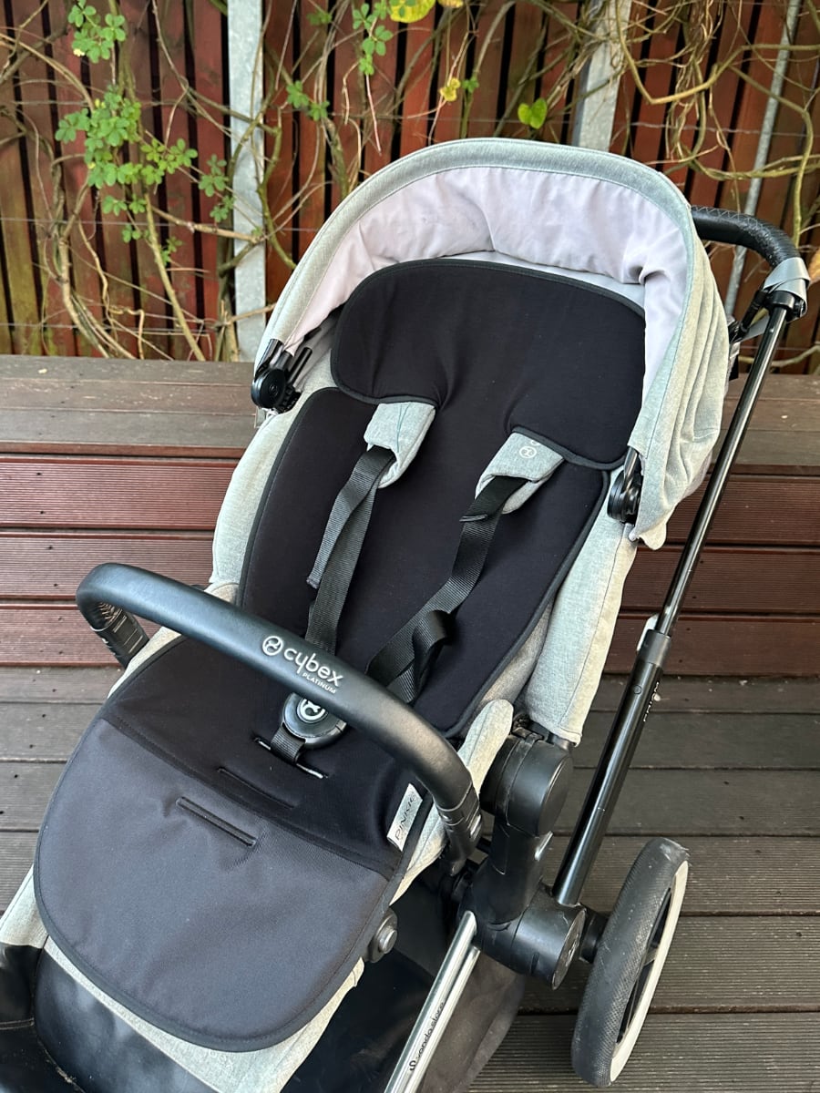 PINKIE Verlängerte Sitzeinlage für den Sommer Silver Black
