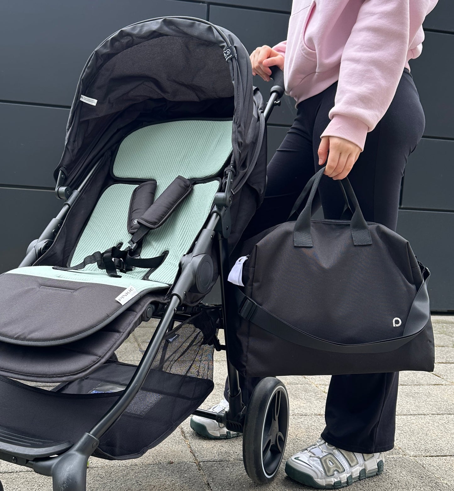 PINKIE Wickeltasche Black M